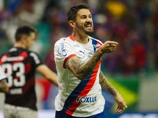 Imagem - Com Everaldo iluminado, Bahia supera Athletico-PR por 3x0 pelo Brasileirão
