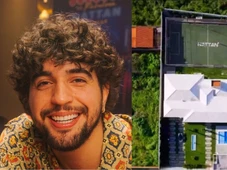 Imagem - Como é a mansão de Nattan com piscina e campo de futebol com nome do cantor pintado no gramado