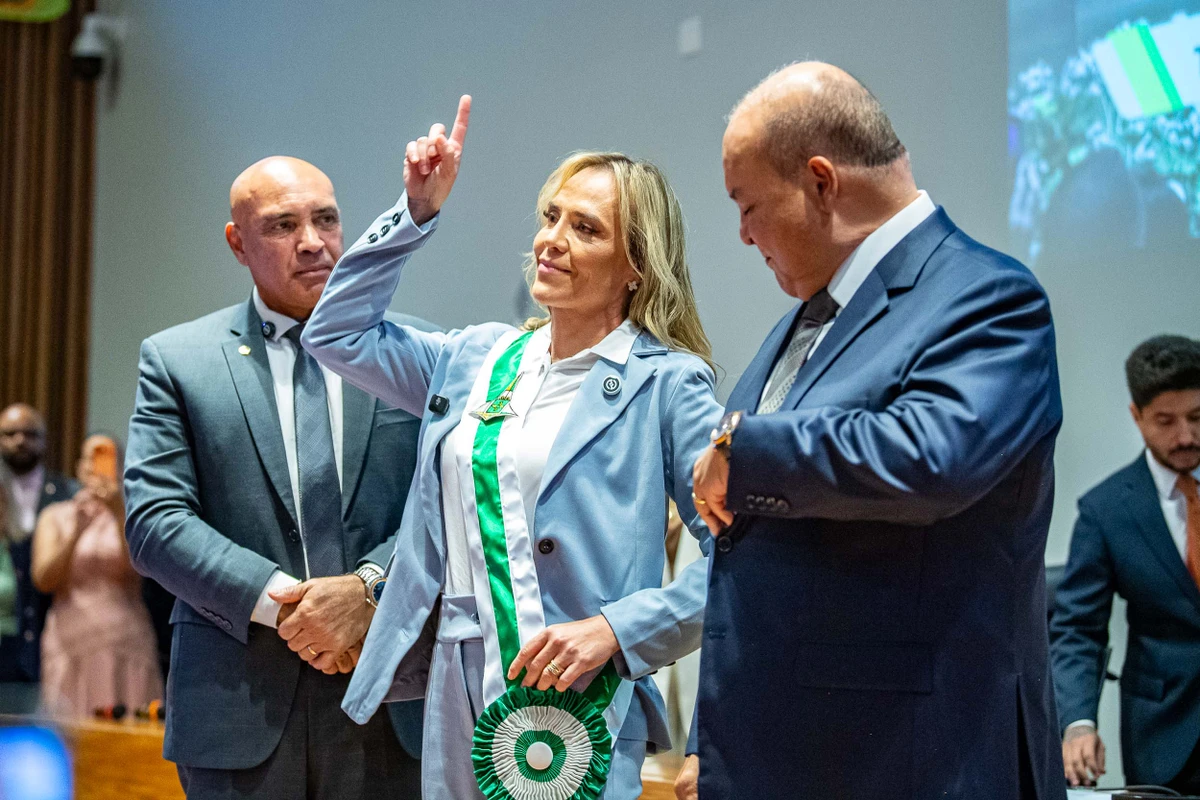 Celina Leão toma posse como governadora do DF por Foto: Felipe Ando / Agência CLDF