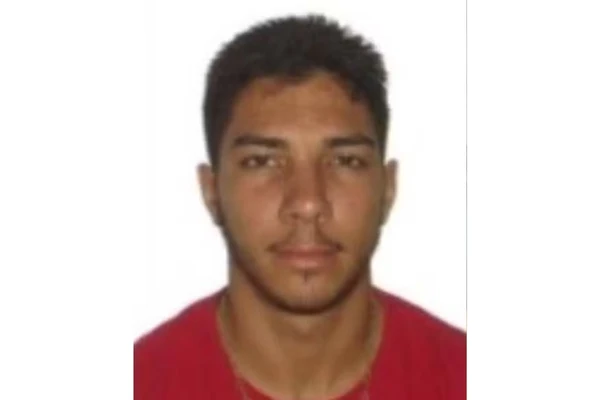 Kailan Barreto Dantas está foragido por conta do crime por Reprodução