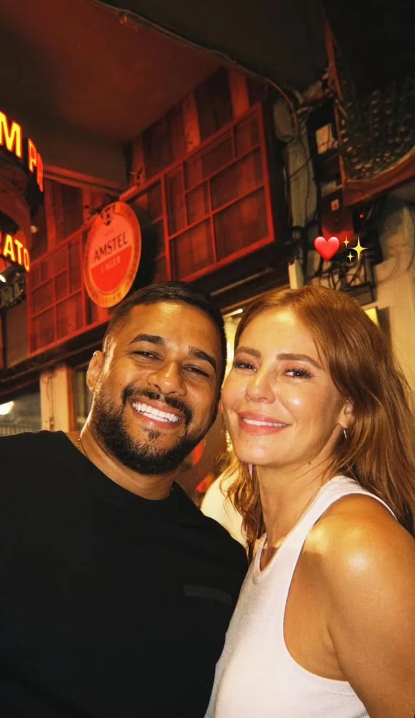 Mestre Fafá postou foto com Paolla Oliveira em seu aniversário por Reprodução/Instagram