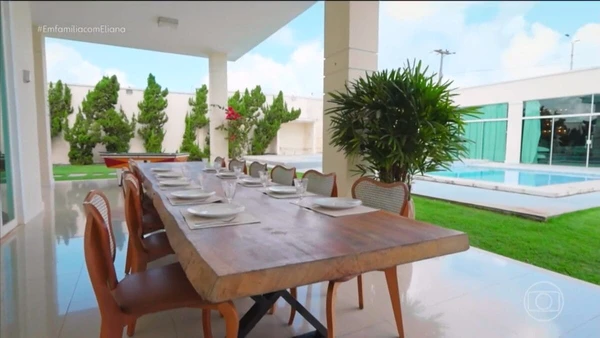 Nattan mostra casa no Ceará durante visita de Eliana por Reprodução