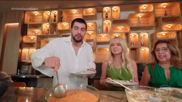 Nattan mostra casa no Ceará durante visita de Eliana por Reprodução