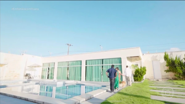 Nattan mostra casa no Ceará durante visita de Eliana por Reprodução