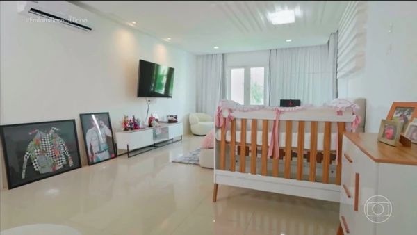 Nattan mostra casa no Ceará durante visita de Eliana por Reprodução