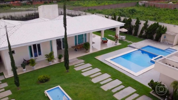 Nattan mostra casa no Ceará durante visita de Eliana por Reprodução