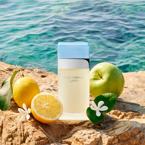 Perfume para Gêmeos: Light Blue (D&G) por Reprodução