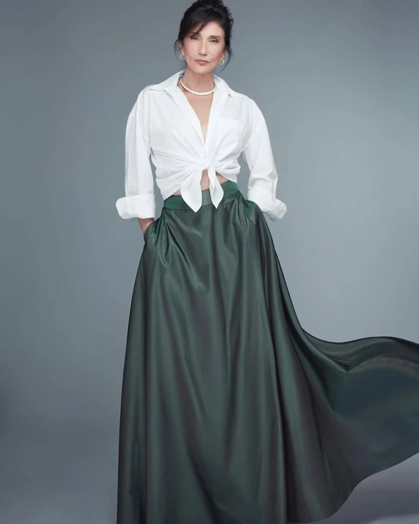 Zizi Possi comenta conversão de Luiza Possi e critica ataques nas redes sociais por Reprodução