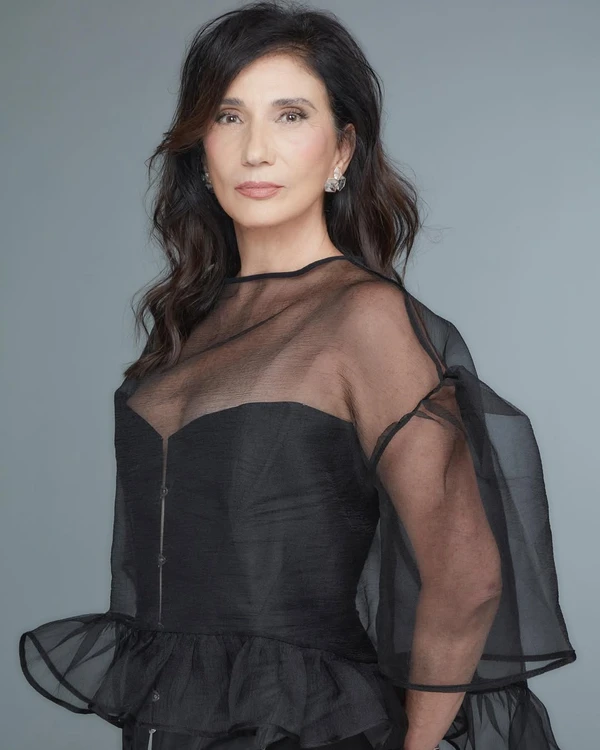 Zizi Possi comenta conversão de Luiza Possi e critica ataques nas redes sociais por Reprodução