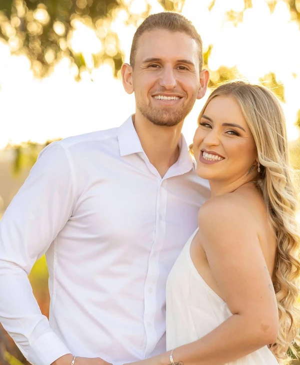 Noivo de 24 anos morre logo após cerimônia de cas.amento por Redes Sociais