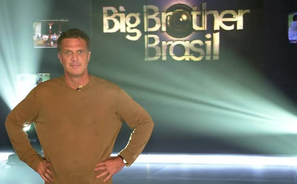 Pedro Bial no comando do primeiro BBB