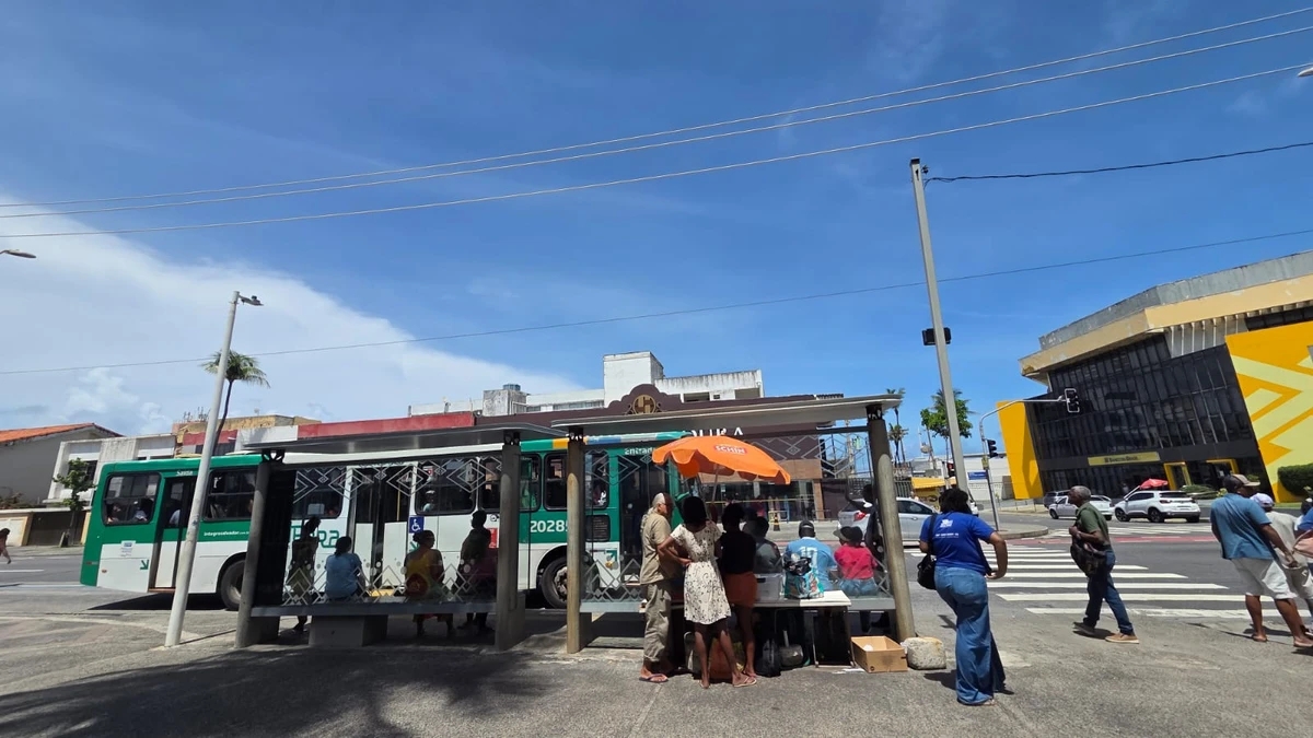 Ponto de ônibus em Salvador