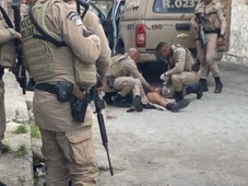 Imagem - Após balear quatro policiais, dois traficantes morreram durante confronto em Lauro de Freitas