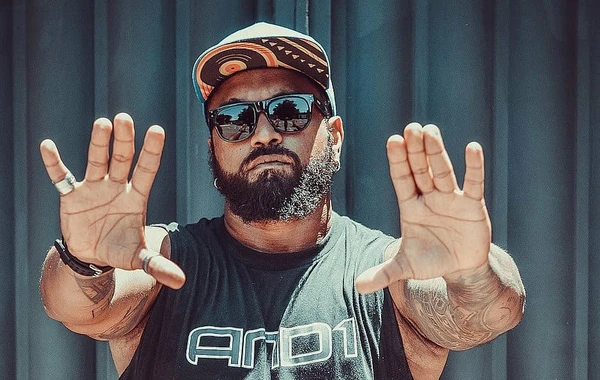  a discotecagem de Mauro Telefunksoul, o mestre por trás do estilo Bahia Bass