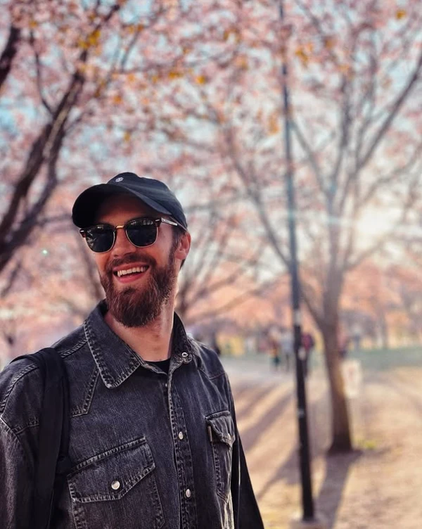 Ator Jaakko Ohtonen por Reprodução | Instagram