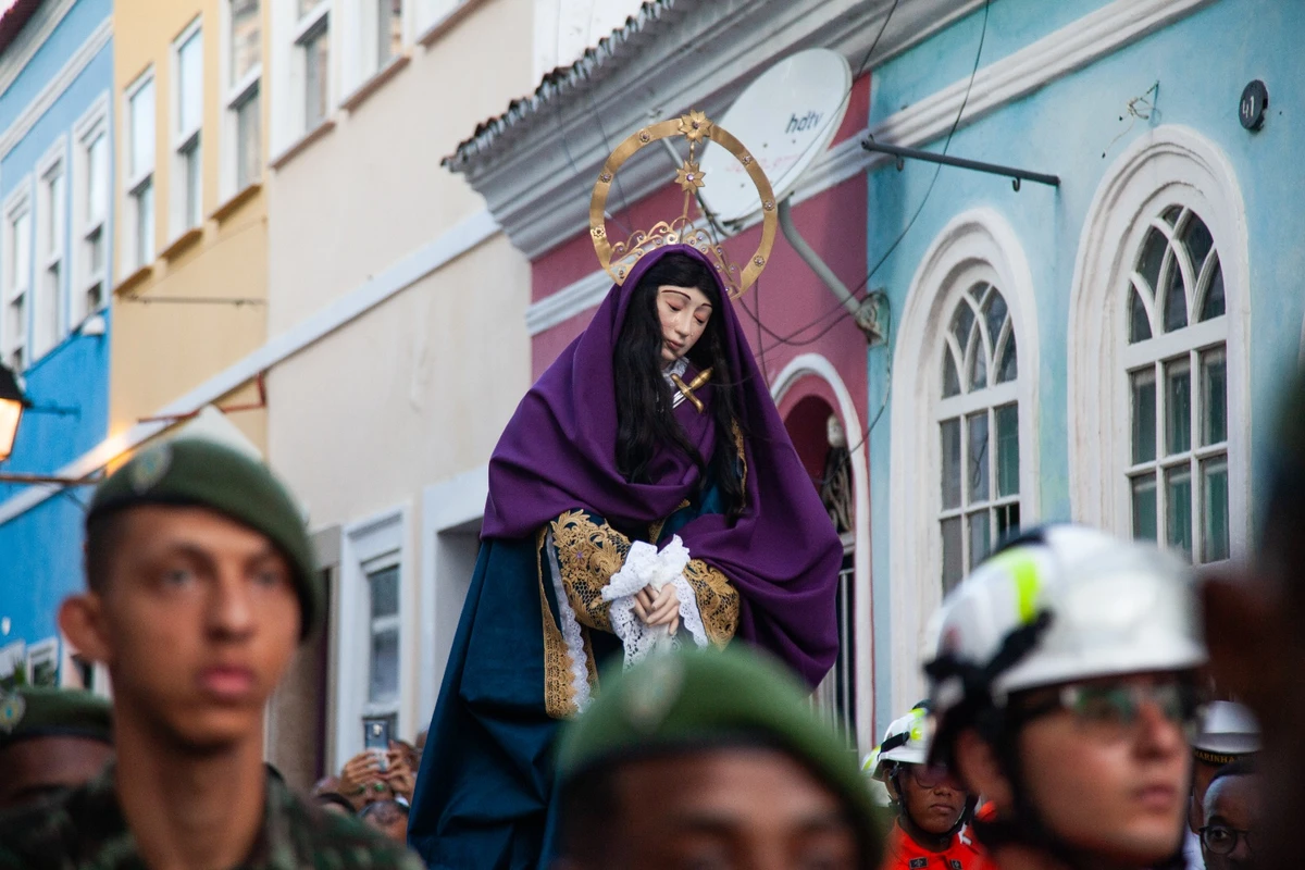Liturgia e procissão da Semana Santa na Igreja do Carmo por Sora Maia/CORREIO
