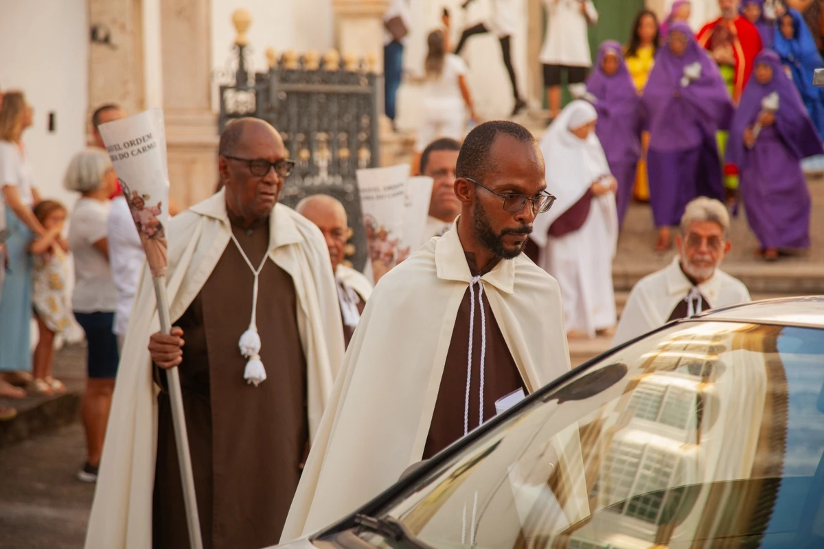 Liturgia e procissão da Semana Santa na Igreja do Carmo por Sora Maia/CORREIO