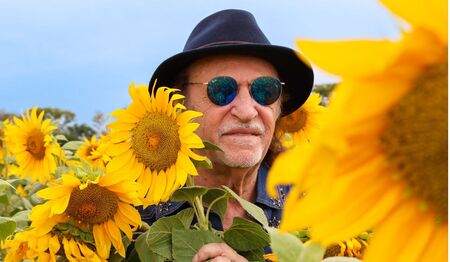 Prepare o fôlego, que Alceu Valença está chegando com a turnê 