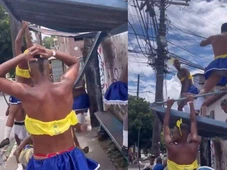 Imagem - Ponto de ônibus desaba após comemoração de integrantes de 'baba de saia' em Salvador