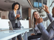 Imagem - Felicidade 
no trabalho: realidade ou marketing?