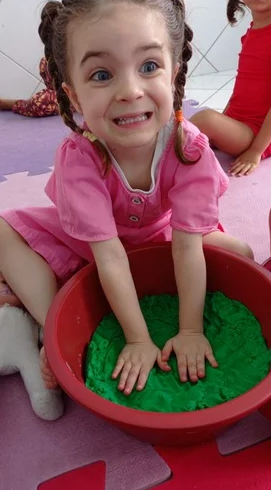 Aurora tem doença genética rara e progressiva por Reprodução