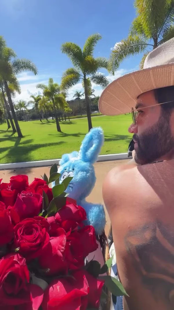 De buggy, filhos de Gusttavo Lima caçam ovos de Páscoa em fazenda de R$ 50 milhões por Reprodução/Redes Sociais 