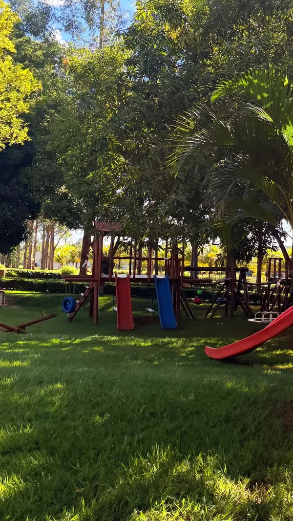 De buggy, filhos de Gusttavo Lima caçam ovos de Páscoa em fazenda de R$ 50 milhões por Reprodução/Redes Sociais 