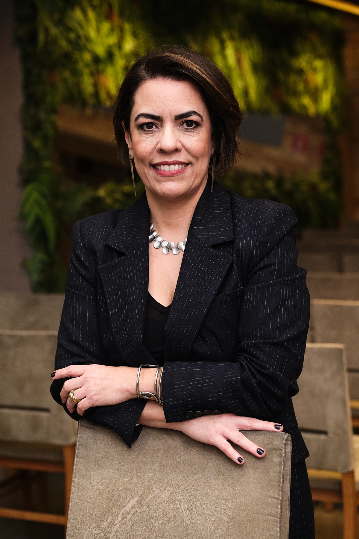 Franciane Fenólio, CHRO e sócia da Hera.Build, diz que a verdadeira retenção não vem de benefícios facilmente copiáveis pela concorrência.