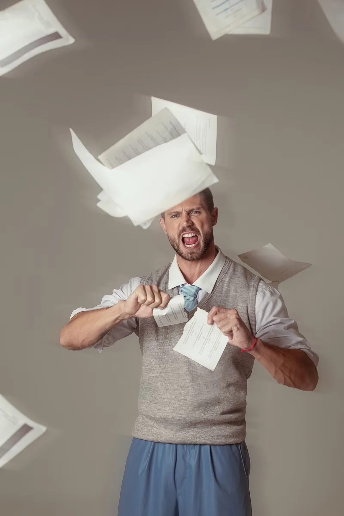 Jonas faz ensaio com tema 5ª série por Márcio Farias/Divulgação