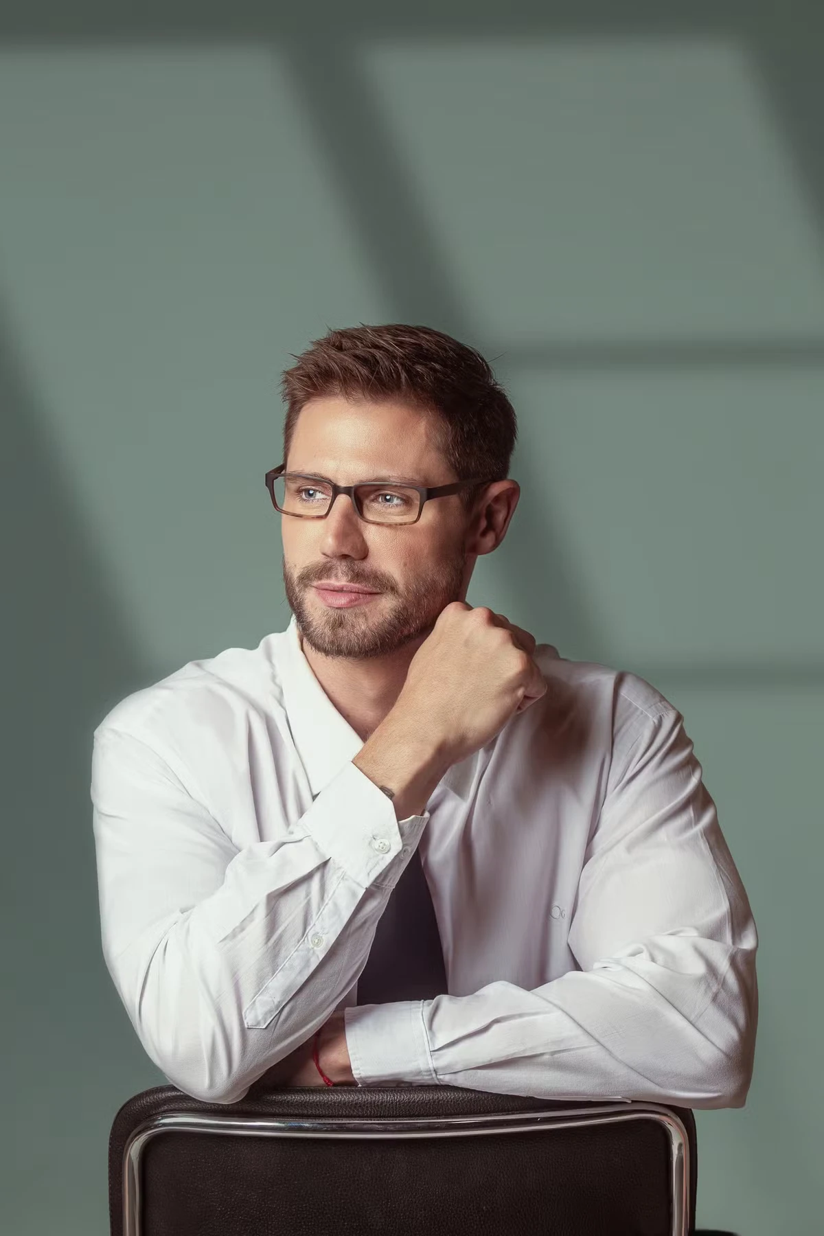 Jonas faz ensaio com tema 5ª série por Márcio Farias/Divulgação