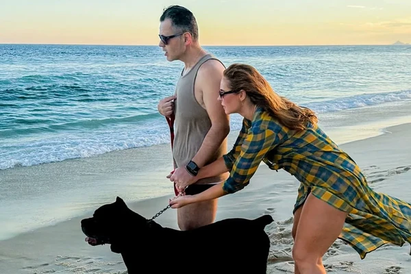 Paolla Oliveira curte feriado com pai, que tem doença rara, e familiares por Reprodução/Redes Sociais 