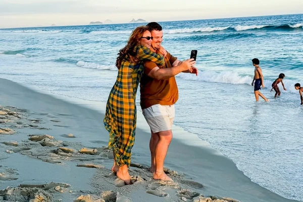 Paolla Oliveira curte feriado com pai, que tem doença rara, e familiares por Reprodução/Redes Sociais 