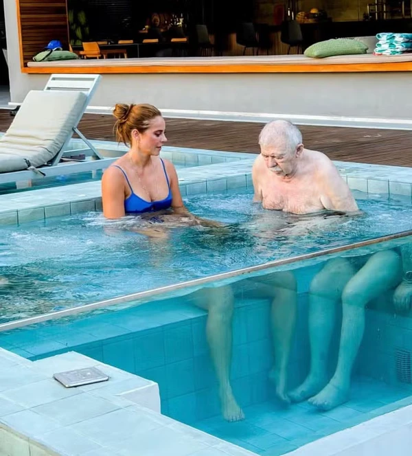 Paolla Oliveira curte feriado com pai, que tem doença rara, e familiares por Reprodução/Redes Sociais 