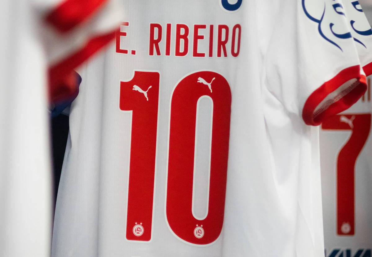 Everton Ribeiro é o camisa 10 do tricolor