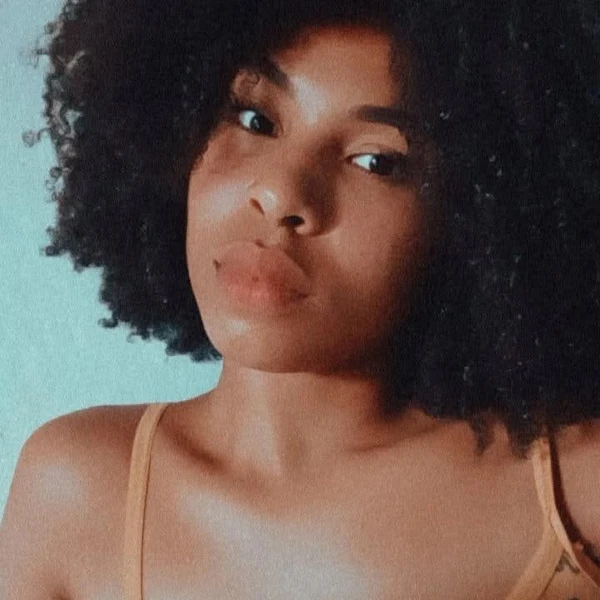 Karielle Souza recusou investidas de suspeito e foi vítima de feminicídio por Reprodução