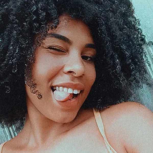 Karielle Souza recusou investidas de suspeito e foi vítima de feminicídio por Reprodução