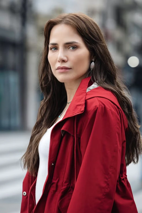 Leticia Colin em gravações de Quem Ama Cuida por Manoella Mello/Globo