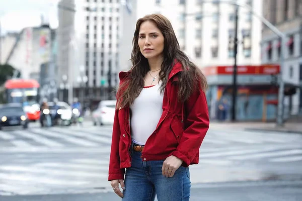 Leticia Colin em gravações de Quem Ama Cuida por Manoella Mello/Globo