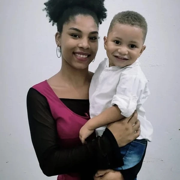 Mãe e filho foram mortos em casa por Reprodução