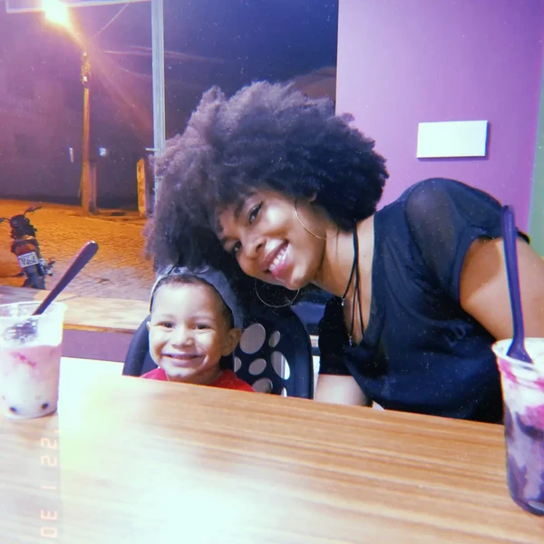 Mãe e filho foram mortos em casa por Reprodução