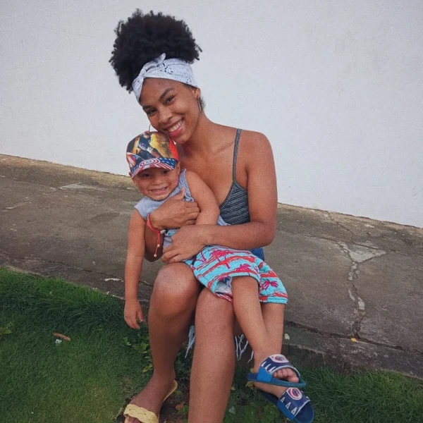 Mãe e filho foram mortos em casa por Reprodução