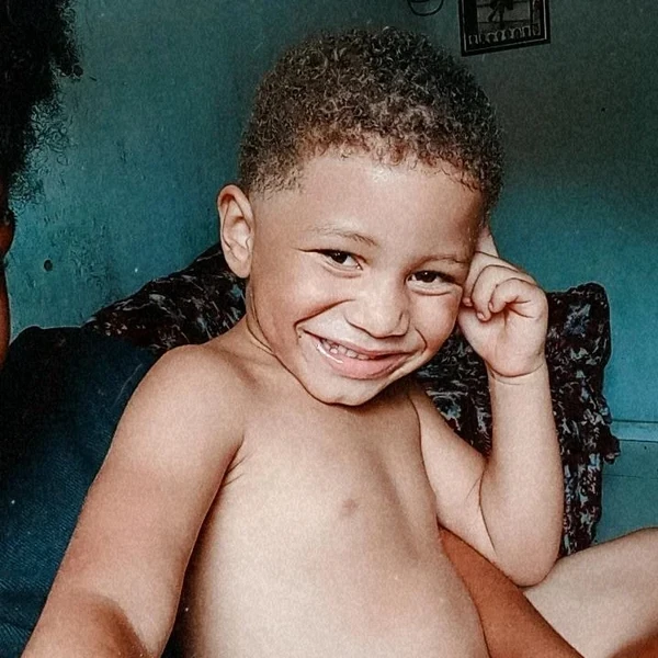 Mãe e filho foram mortos em casa por Reprodução