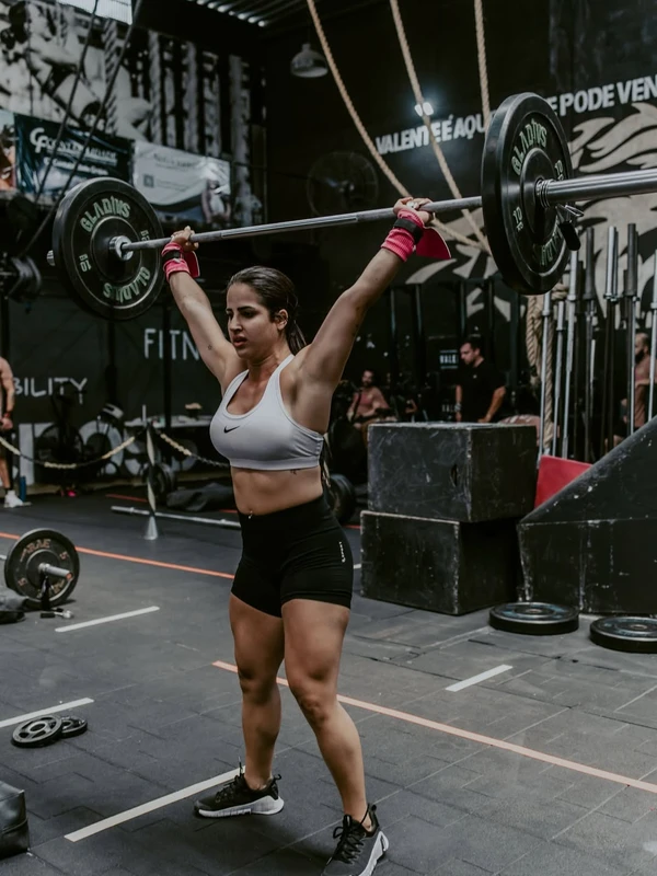 Bárbara Cavalcanti é a nova companhia de Romário por Reprodução/Instagram