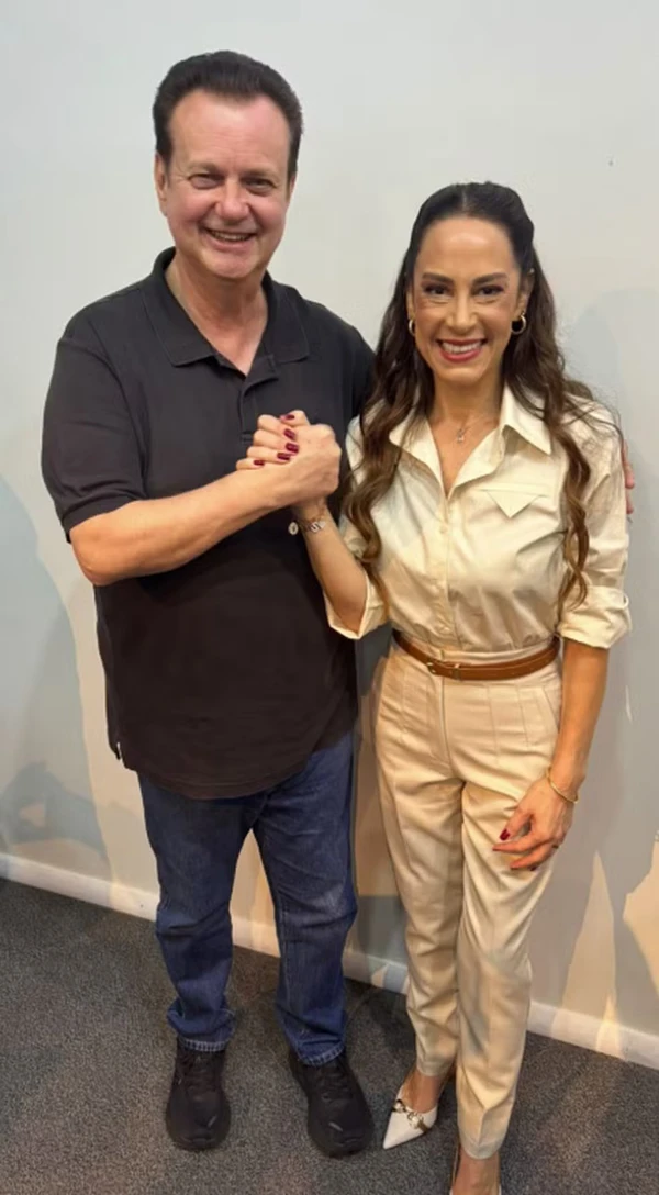 Silvia Abravanel posa ao lado de Gilberto Kassab, presidente do PSD, nas eleições 2026 por Reprodução/Redes Sociais  