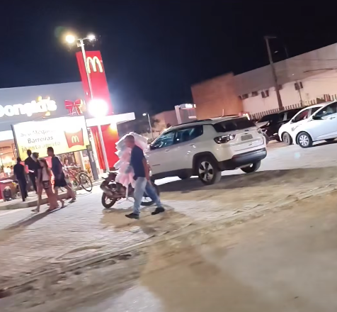 Inauguaração de McDonald's em Barreiras causa congestionamento no trânsito por Reprodução