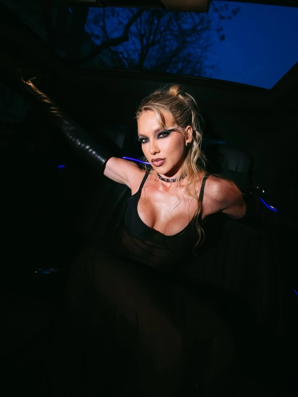 Virginia Fonseca em Paris por Reprodução/Instagram