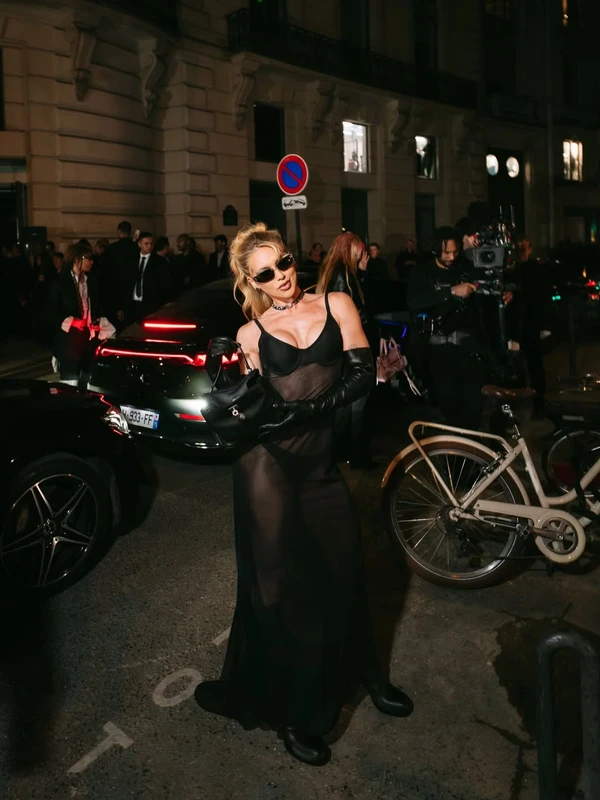 Virginia Fonseca em Paris por Reprodução/Instagram