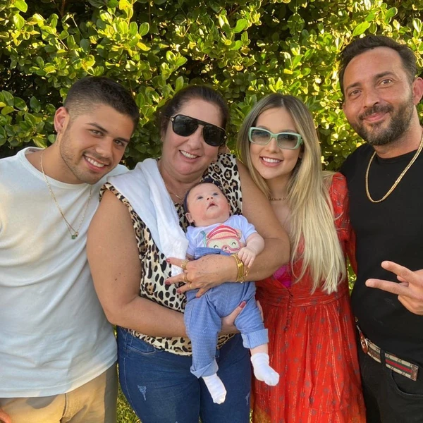 Zé Felipe, Margareth Serrão, Virginia Fonseca e William Gusmão por Reprodução/Instagram