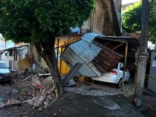 Imagem - Desabamento de marquises deixa um ferido na Cidade Baixa