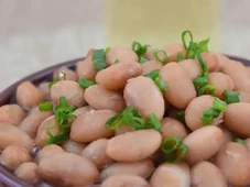 Imagem - Nutricionista revela por que o feijão não deve sair da dieta e técnicas simples para reduzir gases e desconfortos intestinais